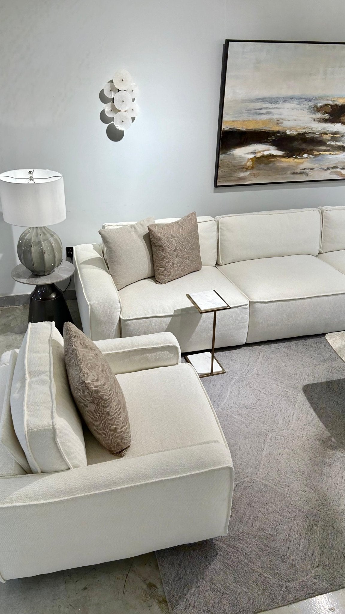 Moscow Sectional with Free Rug Sectionals| Roots Furniture