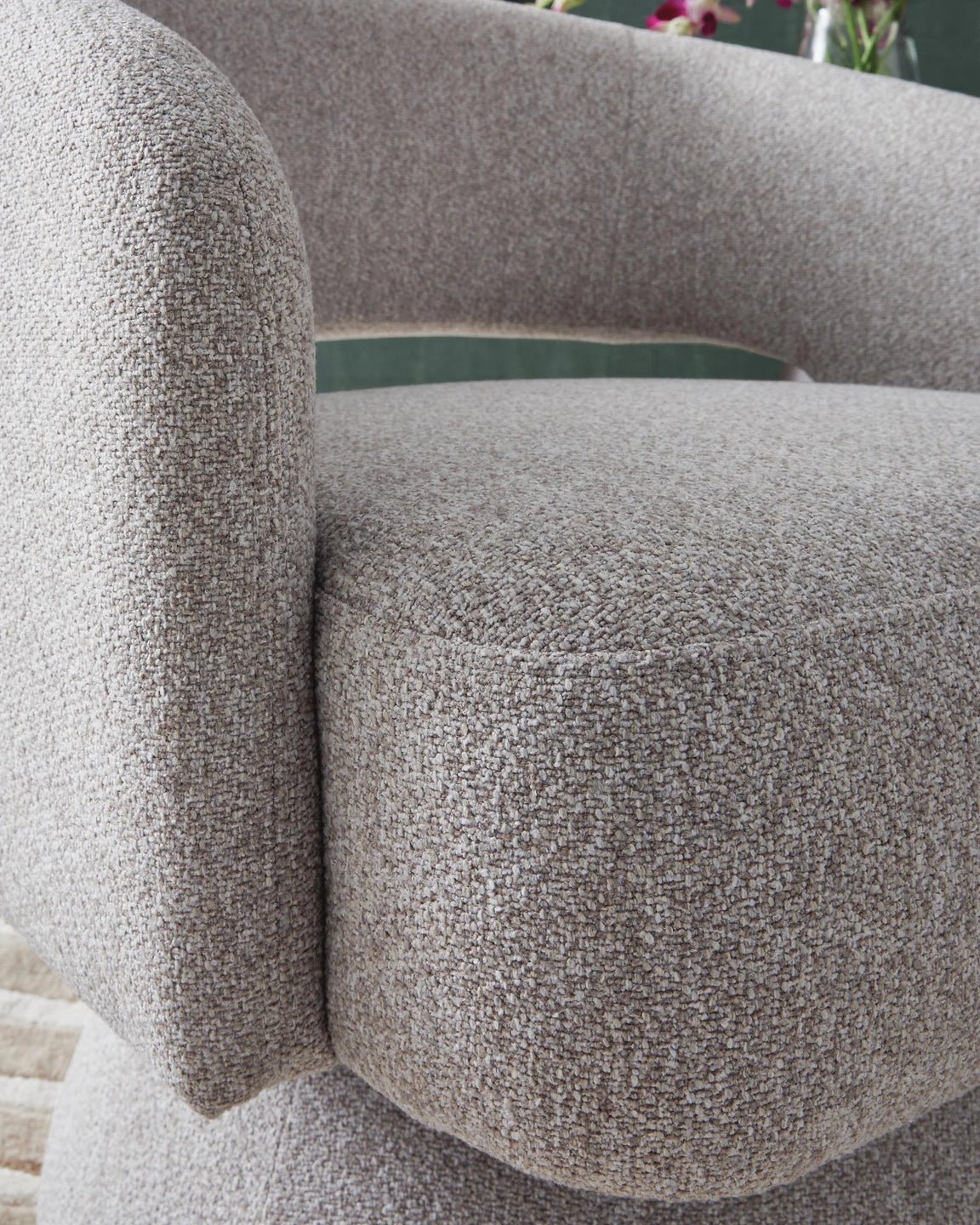 Nashkins Swivel Accent Chair Chairs| Ashley Homestore