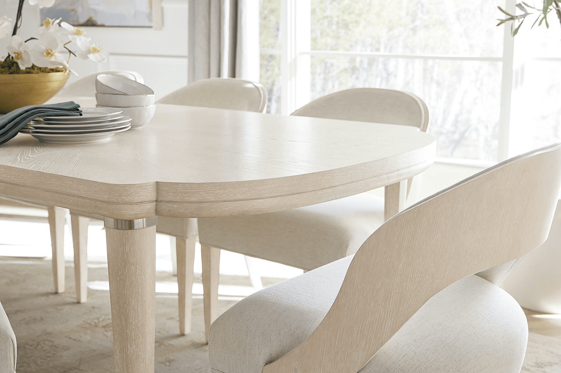 Nouveau Set Dining Room Sets| Hooker