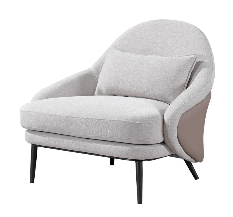 Nuvoro Accent Chair Chairs| Roots Furniture