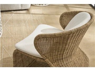 Oasis Lounge Chair Chairs| Universal