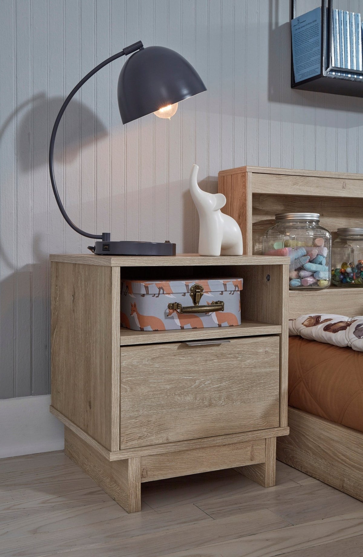 Oliah Dresser Dressers| Ashley Homestore