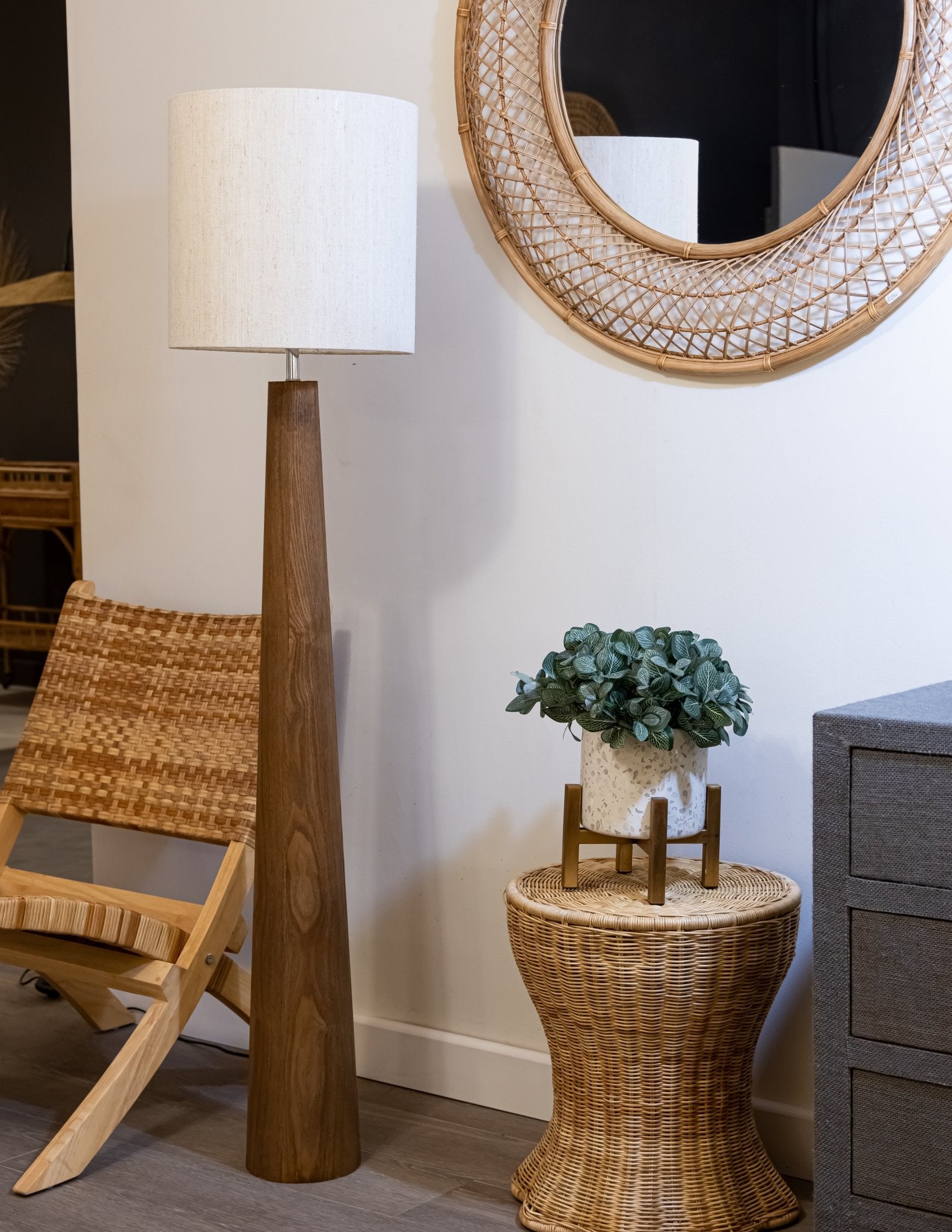 PARIS Dark Wooden Floor Lamp Floor lamps| AlRugaib Furniture