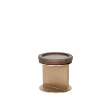 Pillar Holder