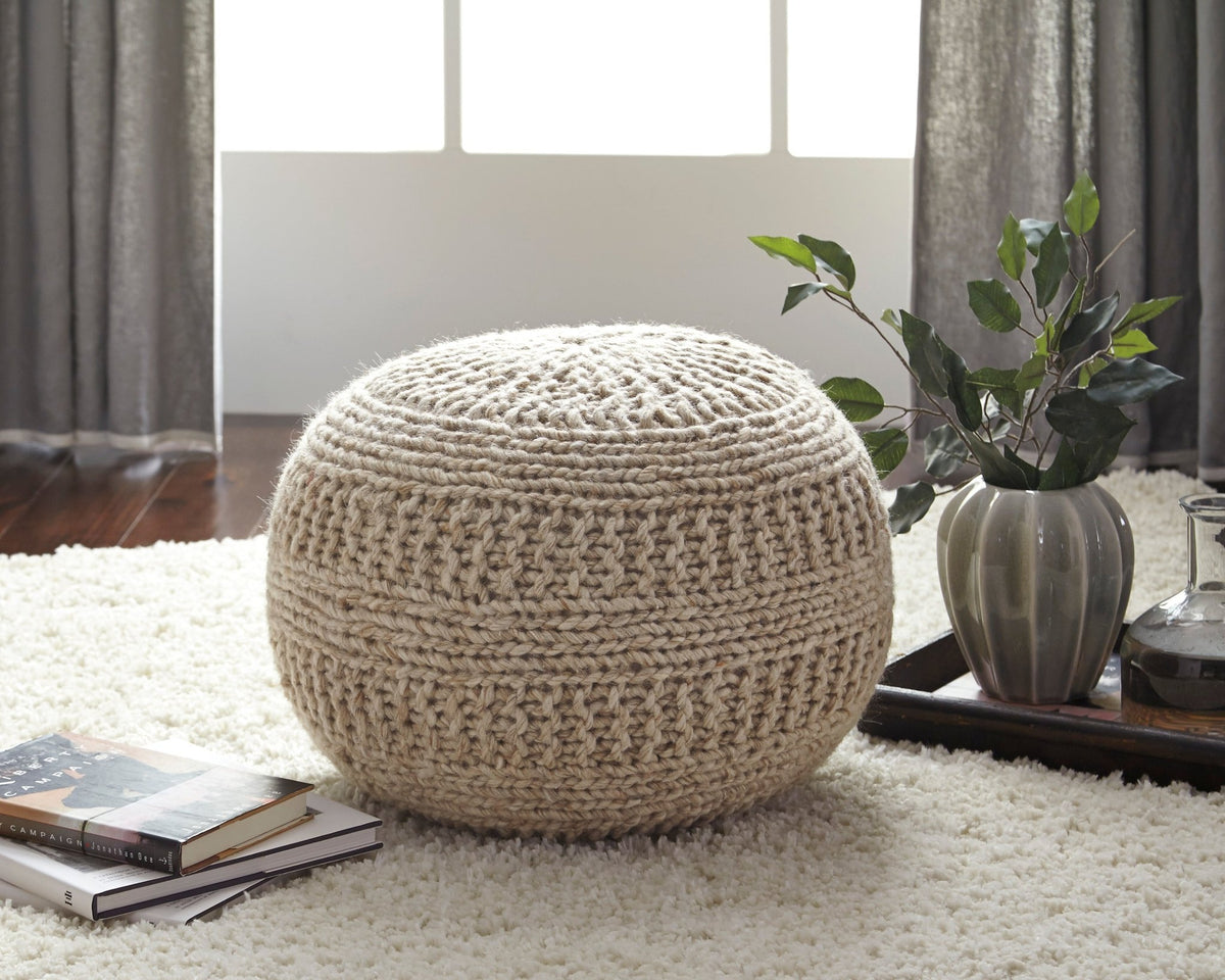POUF Poufs| Ashley Homestore