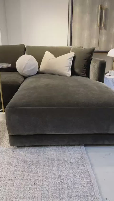 Bryn Sectional Cedar Green Right