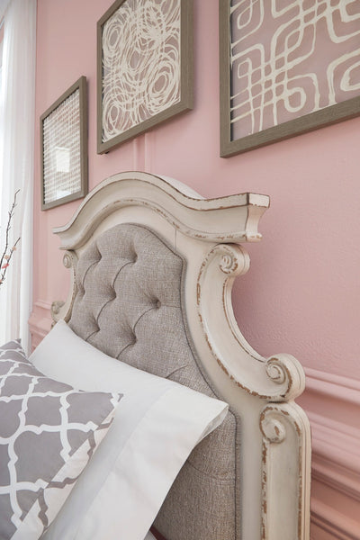 Realyn King bedroom Sleigh Package - Al Rugaib Furniture