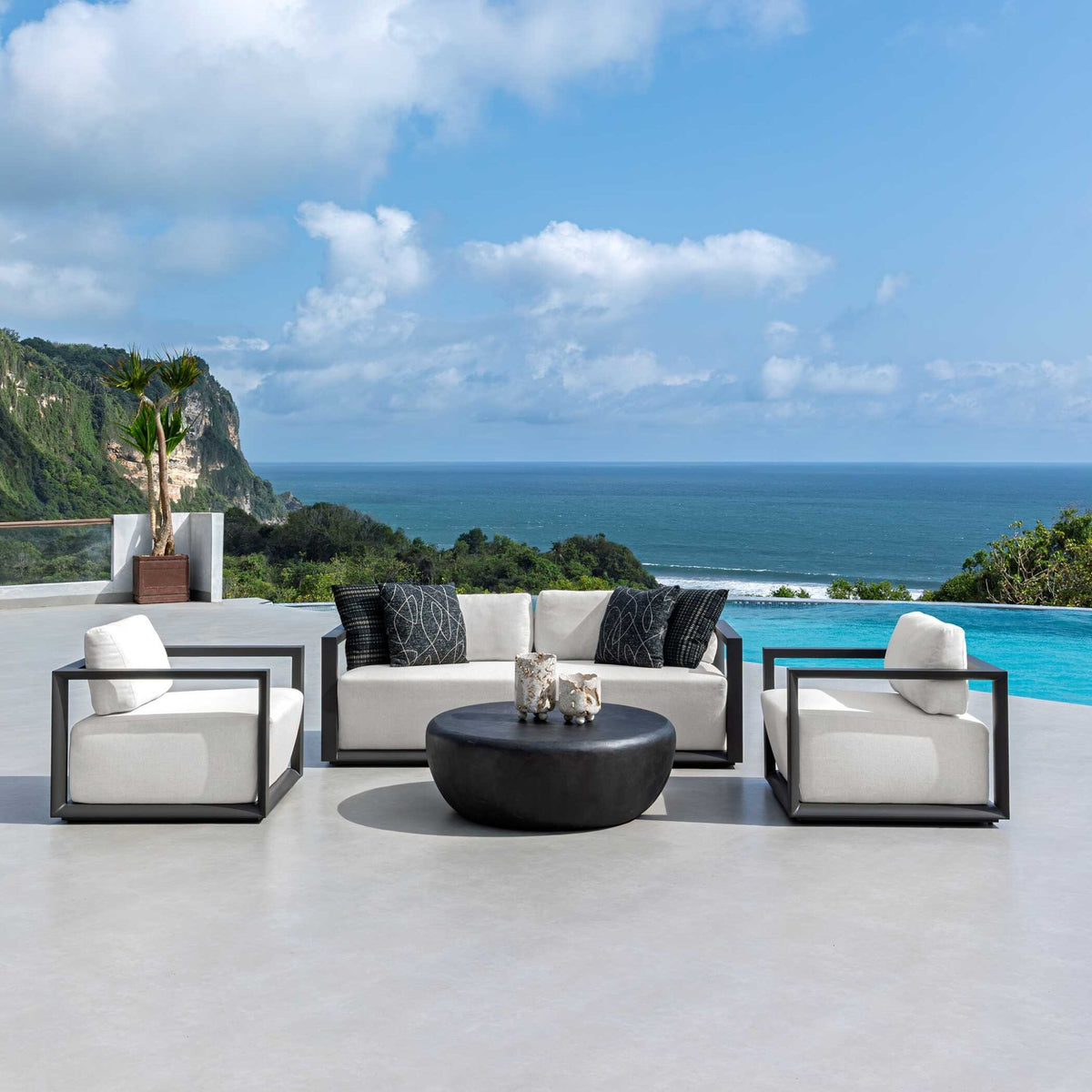 Remsen Outdoor Lounge Chair Outdoor Chairs| Uttermost