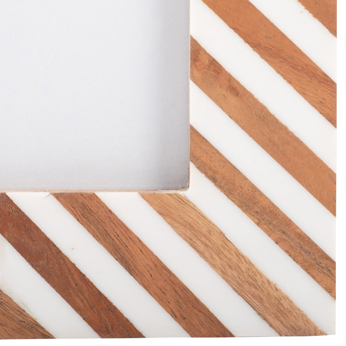 Resin,4X6 Herringbone Lines Phto Frame,White/Wood Table Decors| Sagebrook Home