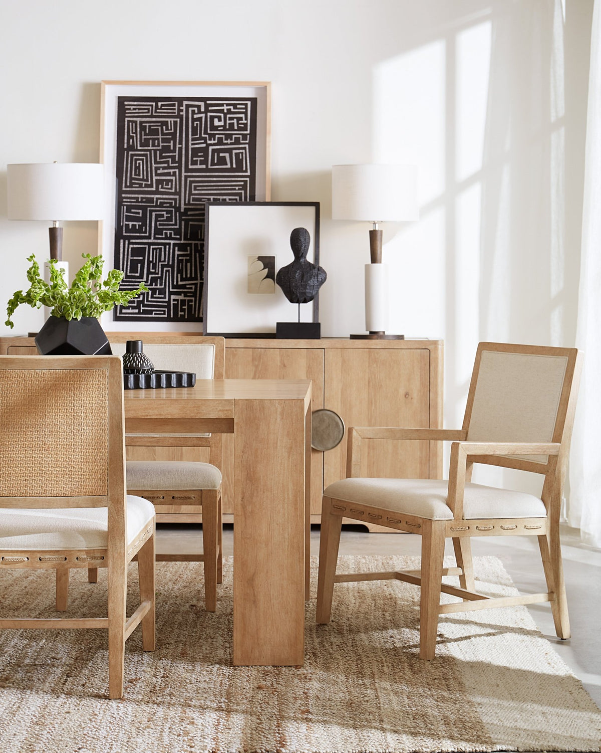 Retreat Rectangle Dining Table with 1-22in Leaf Dining Tables| Hooker