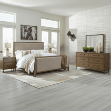 Roanhowe King Bedroom Set No Chest