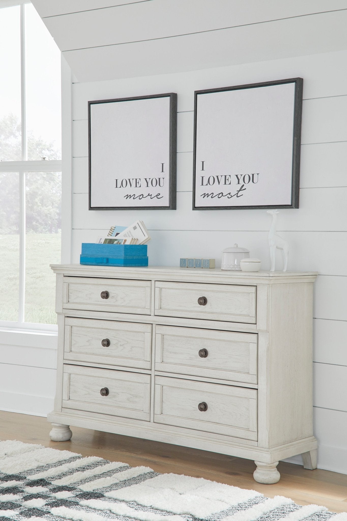 Robbinsdale Dresser Dressers| Ashley Homestore
