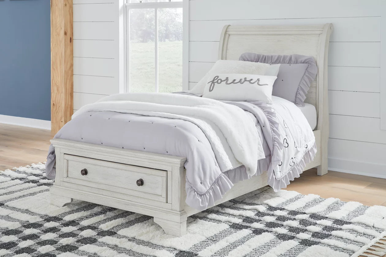 Robbinsdale Twin Bed Kid Beds| Ashley Homestore