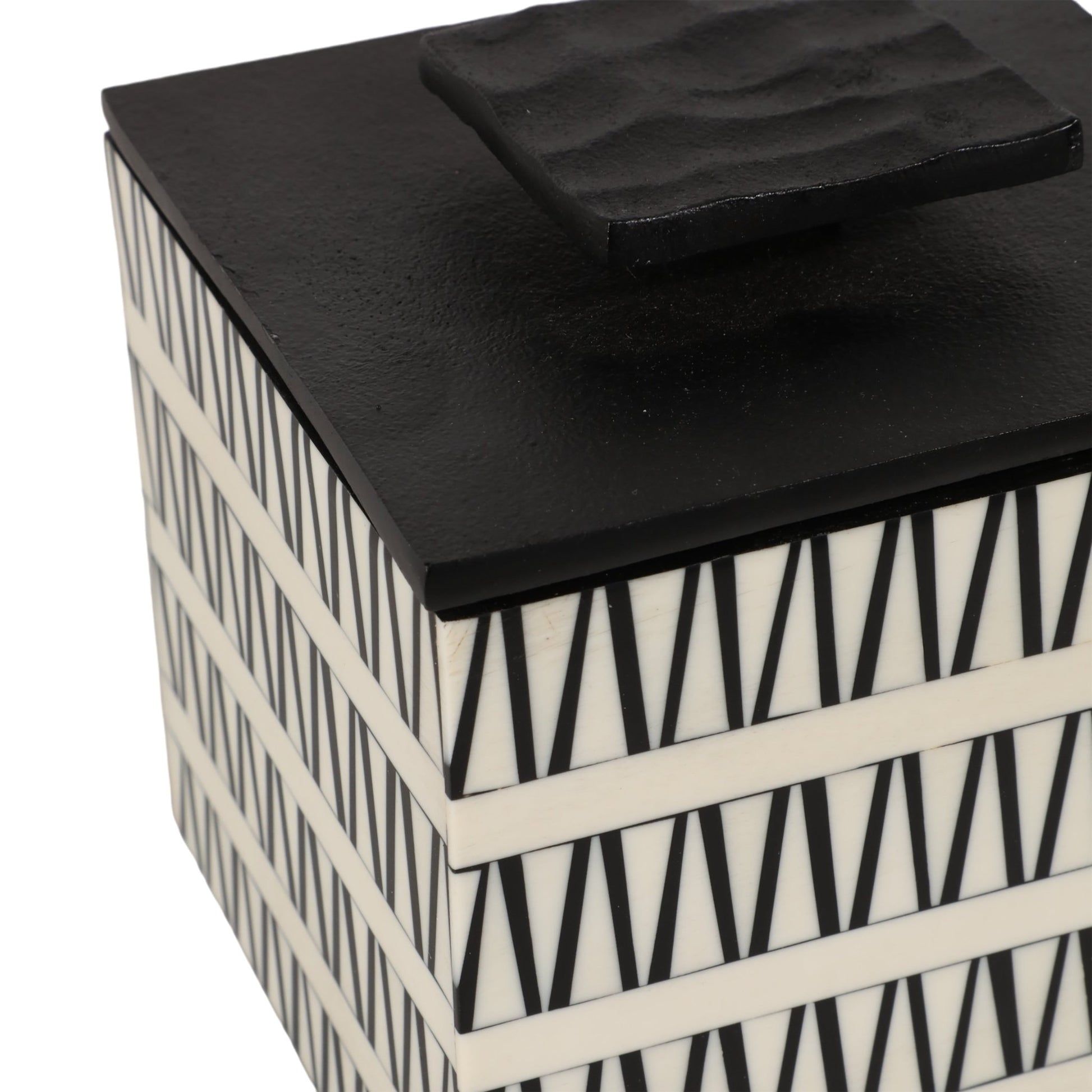 S/2 7/10" Gobiel Black & White Resin Boxes Table Decors| Sagebrook Home