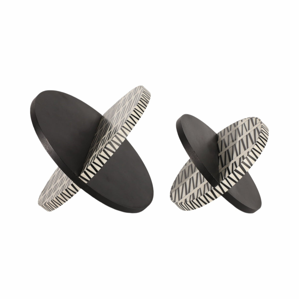 S/2 7/10" Gobiel Black & White Resin Orbs Table Decors| Sagebrook Home