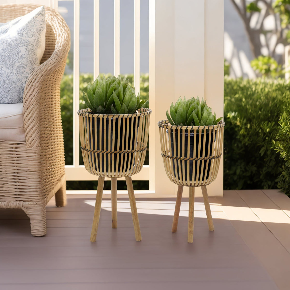 S/2 WICKER FOOTED PLANTERS 10/12", NATURAL Outdoor Planters| Sagebrook Home