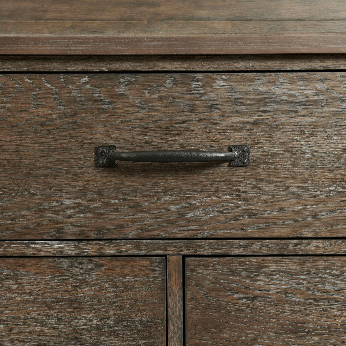Scott Dresser Dark Finish Dressers| ROOTS FURNITURE
