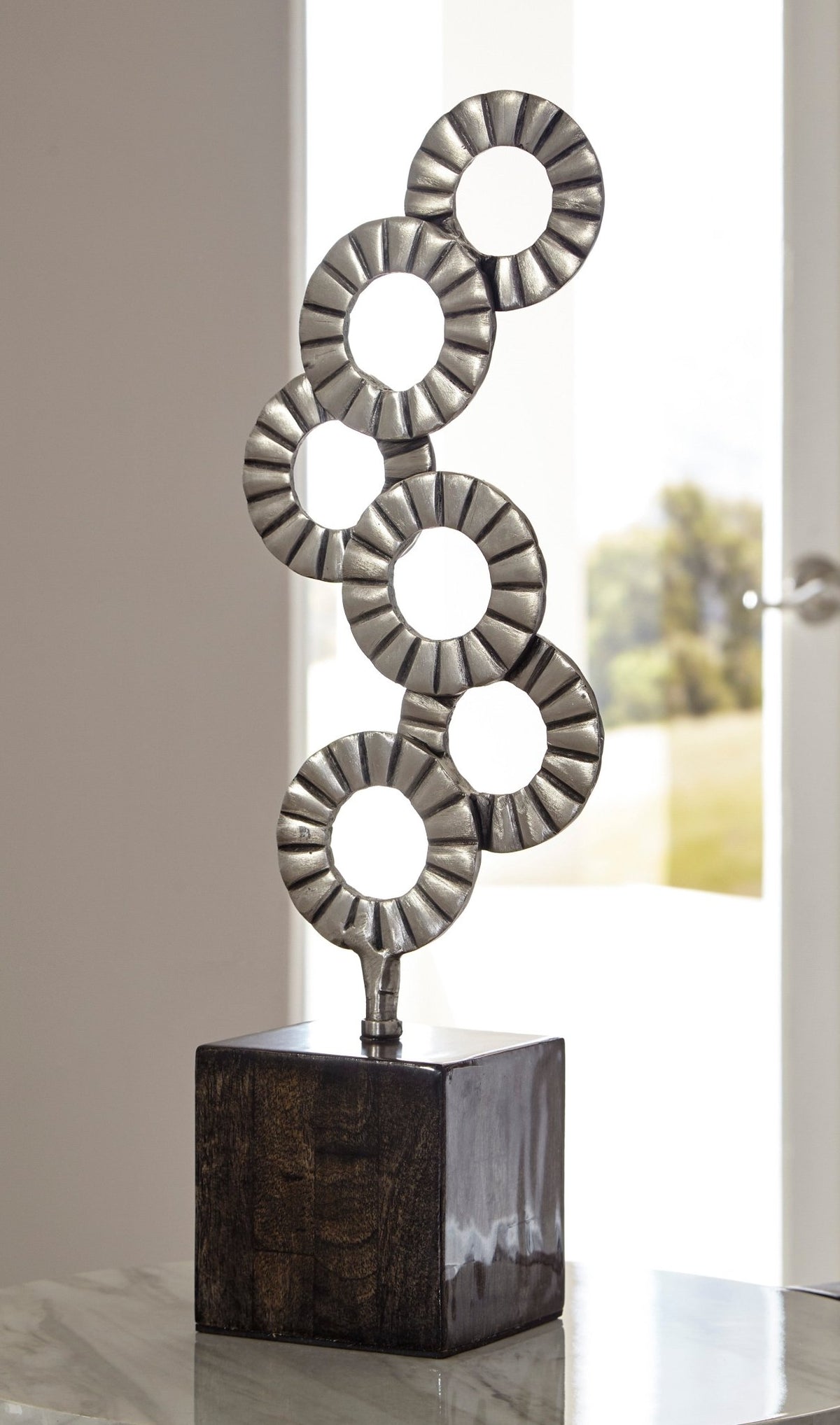 SCULPTURE Table Decors| Ashley Homestore