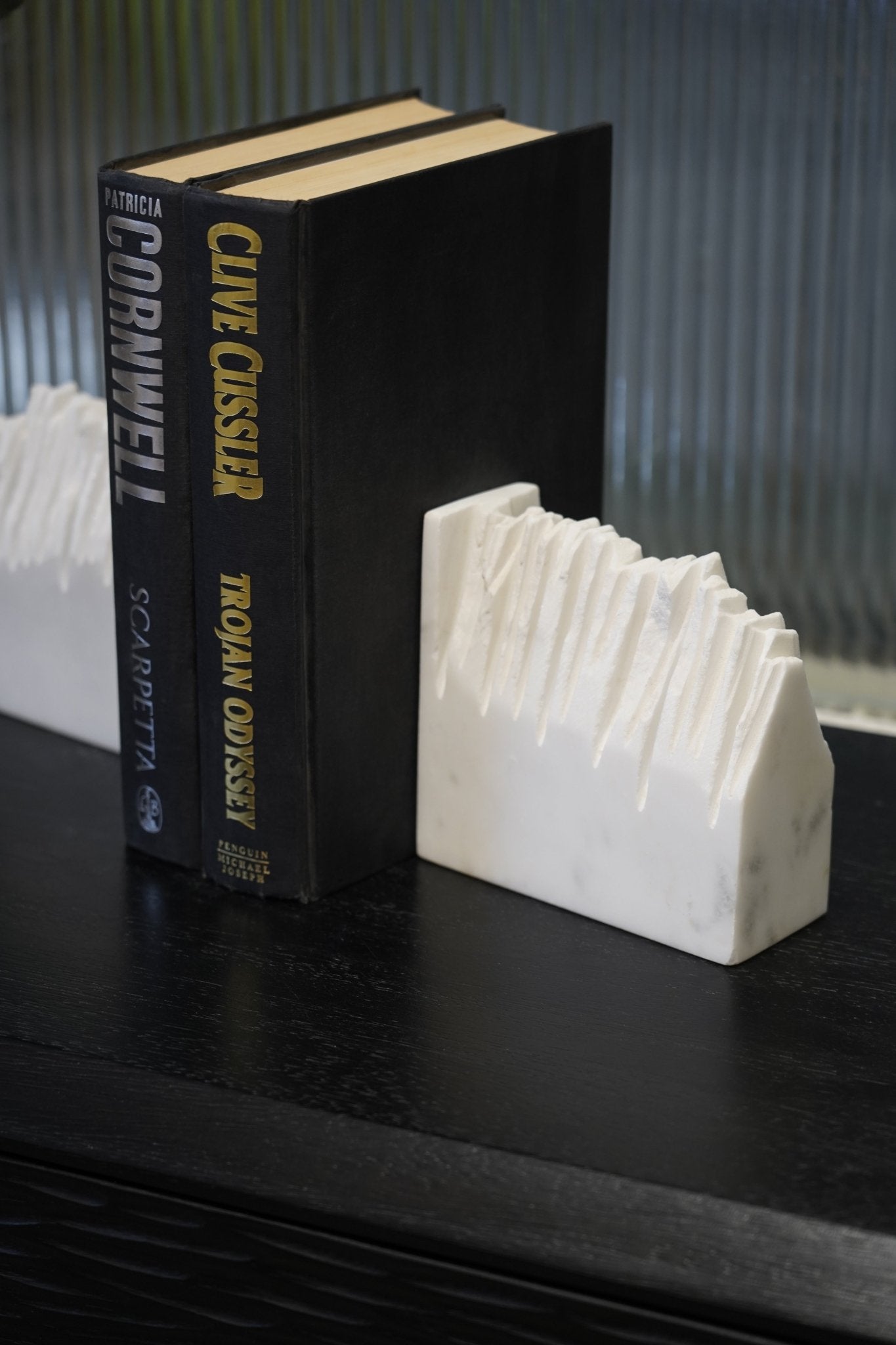 Sierra Book End Table Decors| Roots Furniture