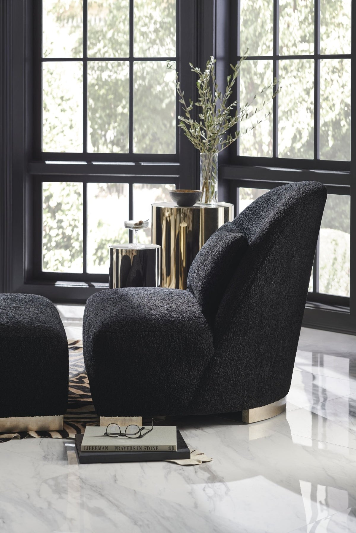 Signature Metropolitan - Round About-Tall Accent & End Tables| Caracole