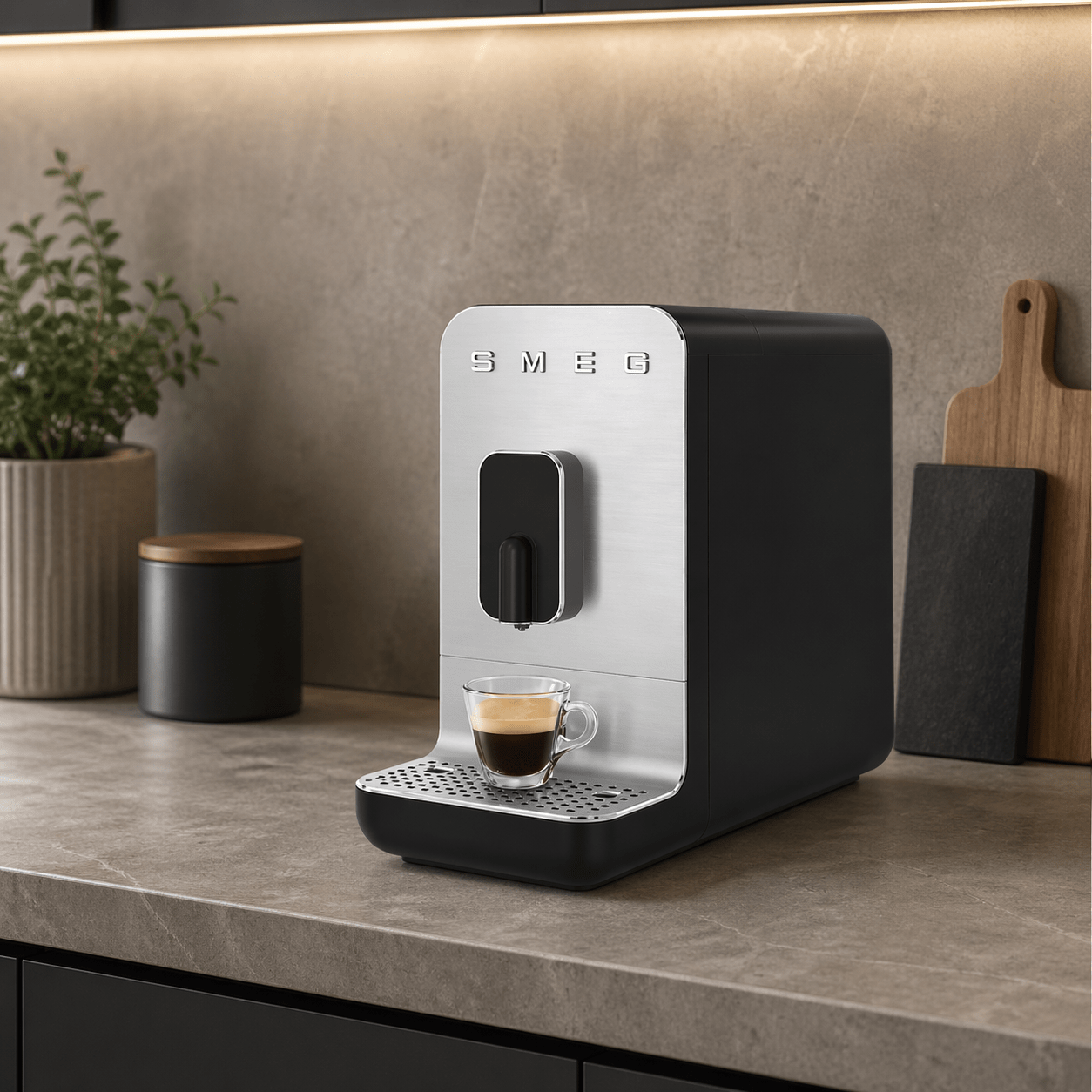 Smeg 50’s Retro Style Espresso Automatic Bean To Cup Coffee Machine, Matte Black Coffee Machines| SMEG