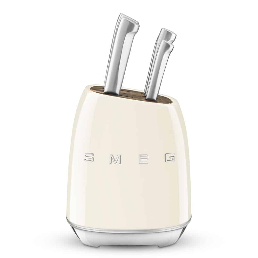 Smeg 50’s Style Knife Block Set in Creamمجموعة سكاكين سميج بتصميم الخمسينات مع قاعدة حفظ، كريمي Kitchenware| Smeg