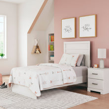 Stelsie Twin Panel Bed