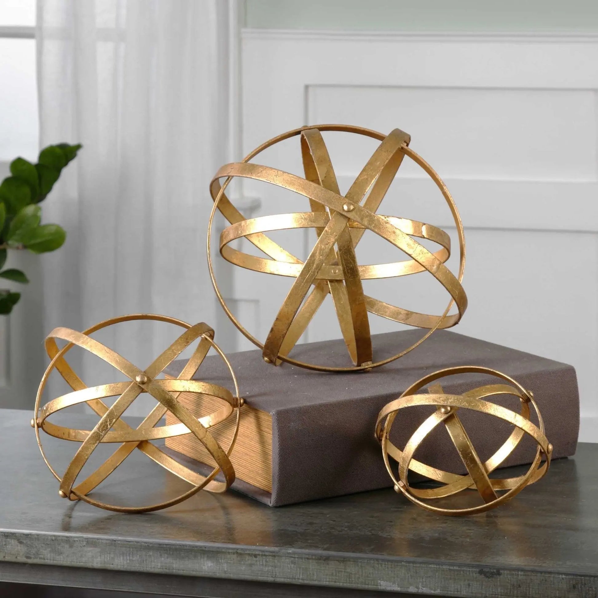 Stetson Gold Spheres, S/3 Table Decors| Uttermost