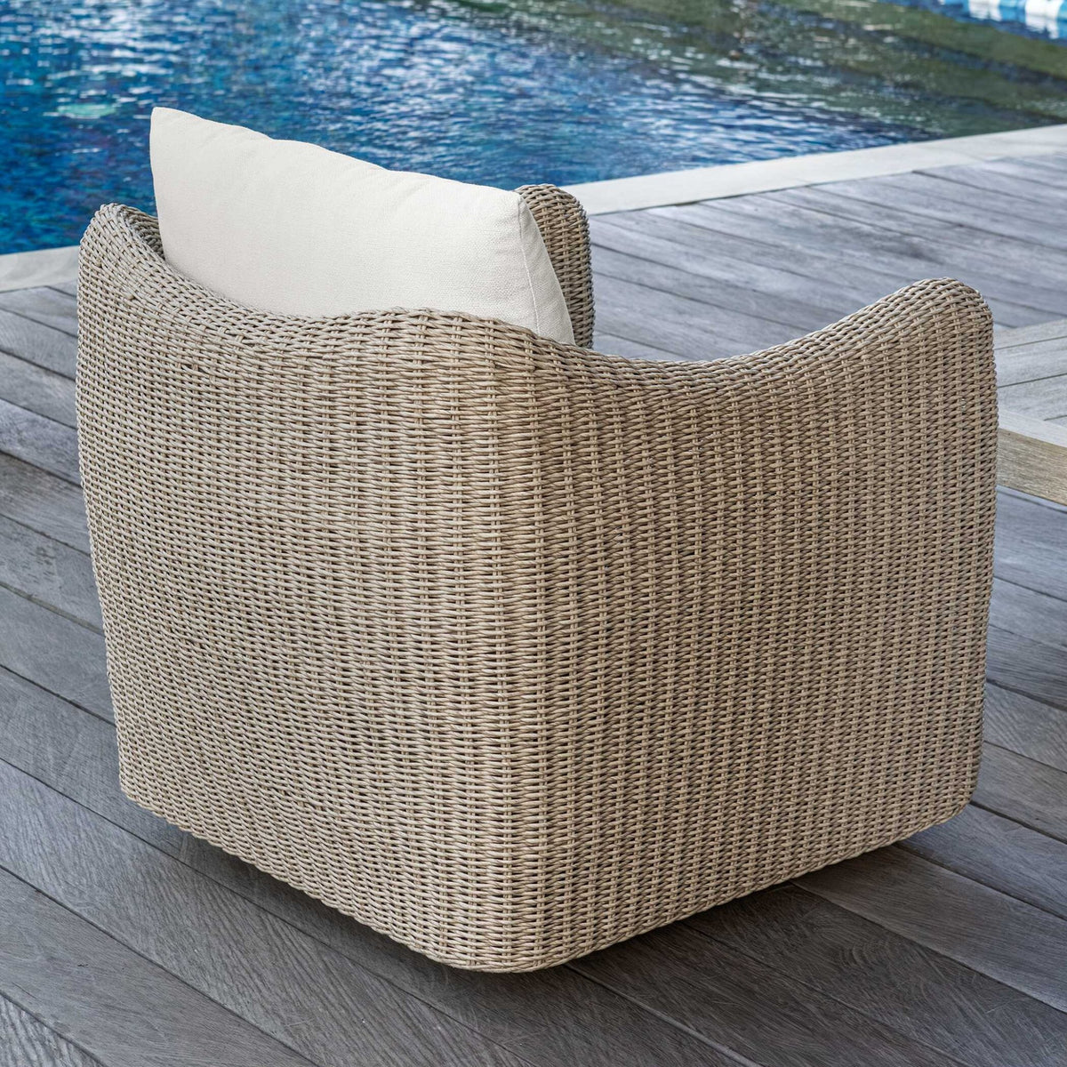Sunset Outdoor Swivel Lounge Chair Outdoor Chairs| Uttermost
