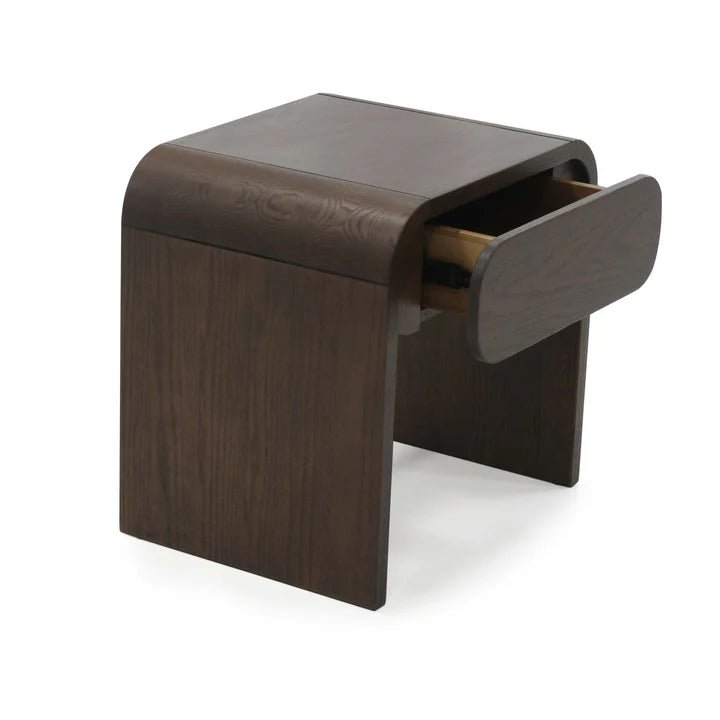 Swifty Set Bedroom Sets| Roots Furniture