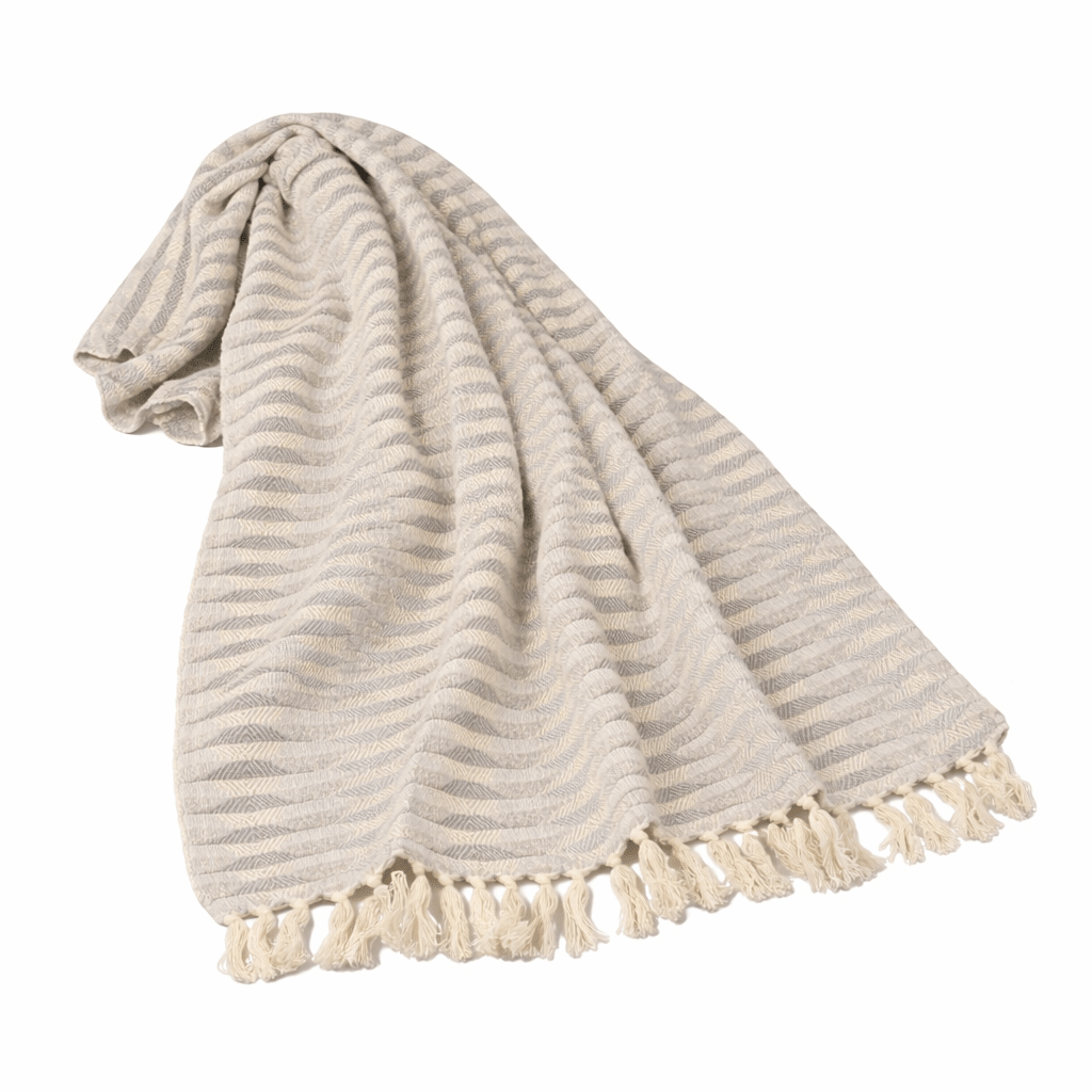 Throwh Throws| Roots Furniture