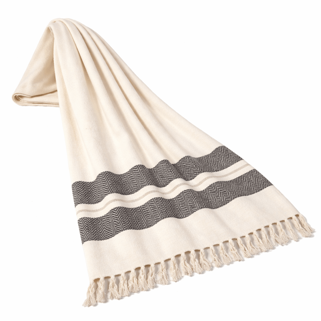 Throwh Throws| Roots Furniture