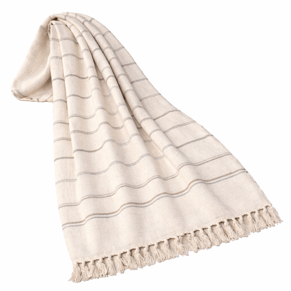 Throwh Throws| Roots Furniture