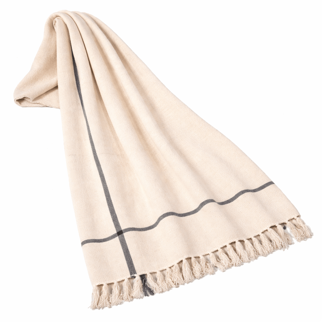 Throwh Throws| Roots Furniture