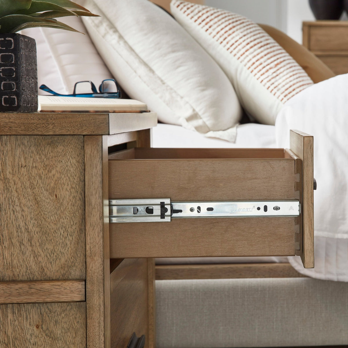 Tomtyn King Upholstered Bedroom Bedroom Sets| Ashley Homestore