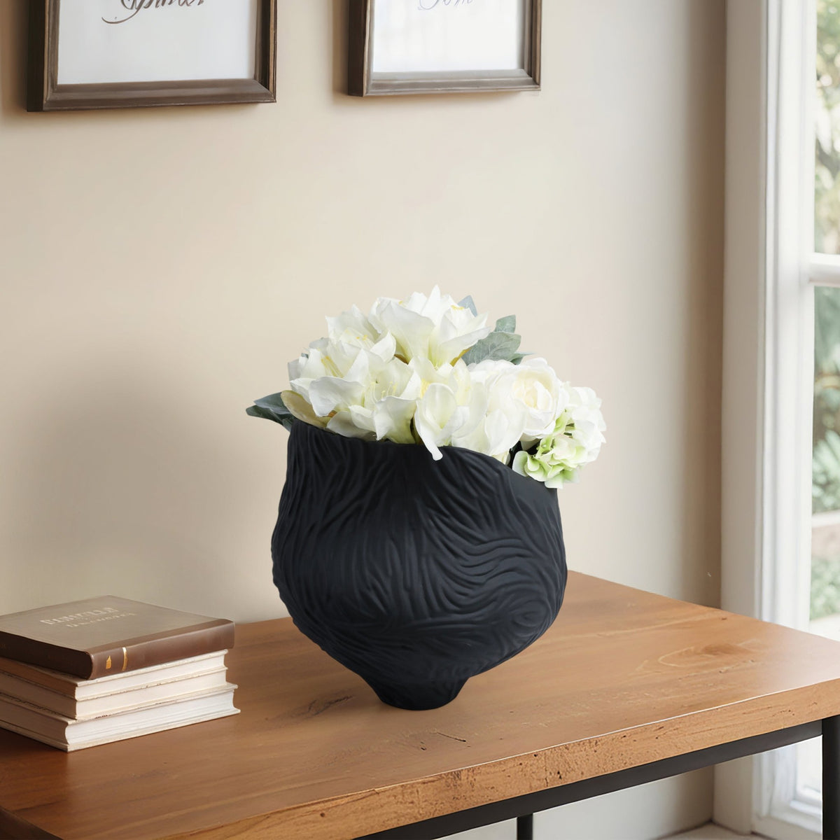 trevino 3d Printed Porcelain Vase,blk Vases and Jars| Sagebrook Home