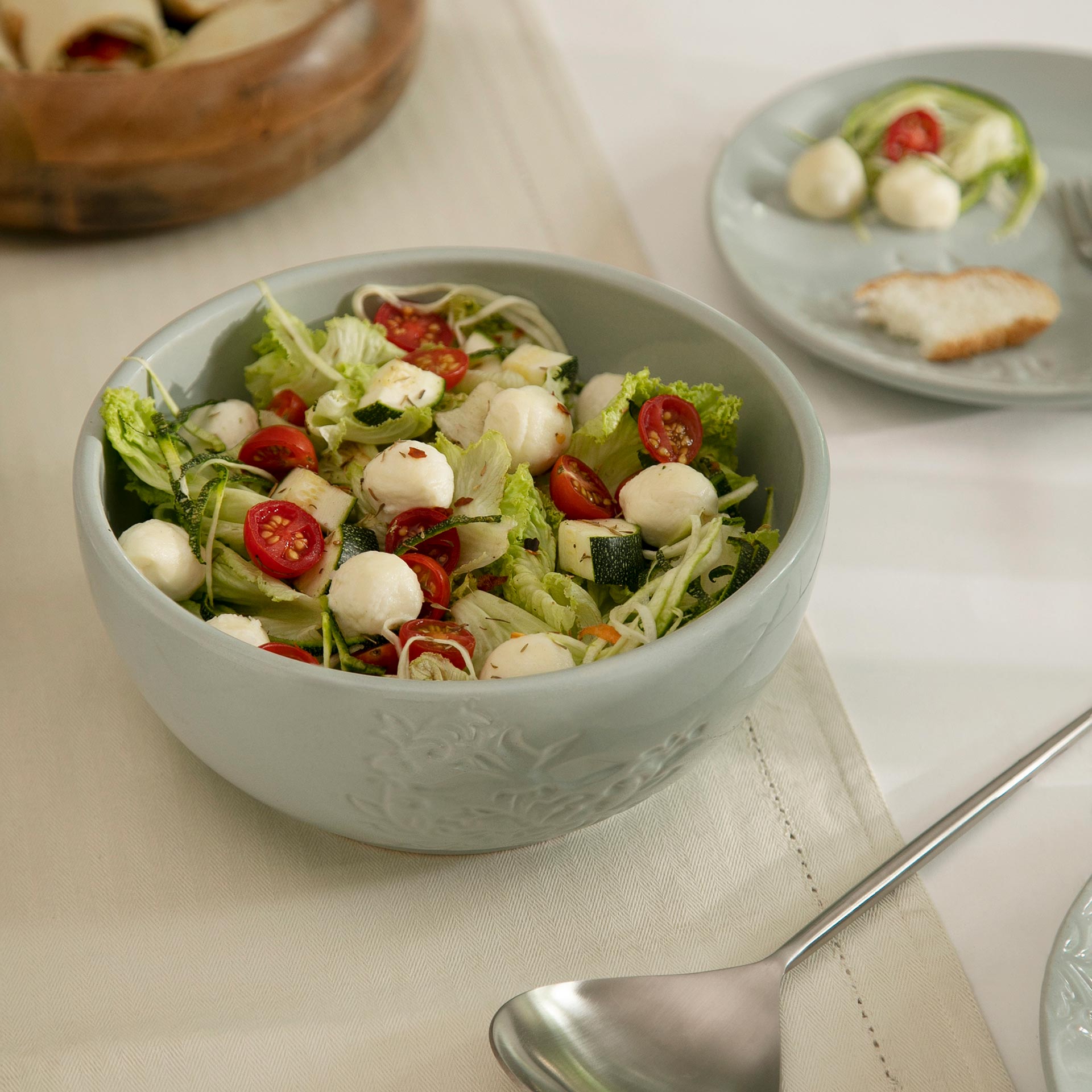 Upper Crust Serving Bowl Bowl| Roots Furniture