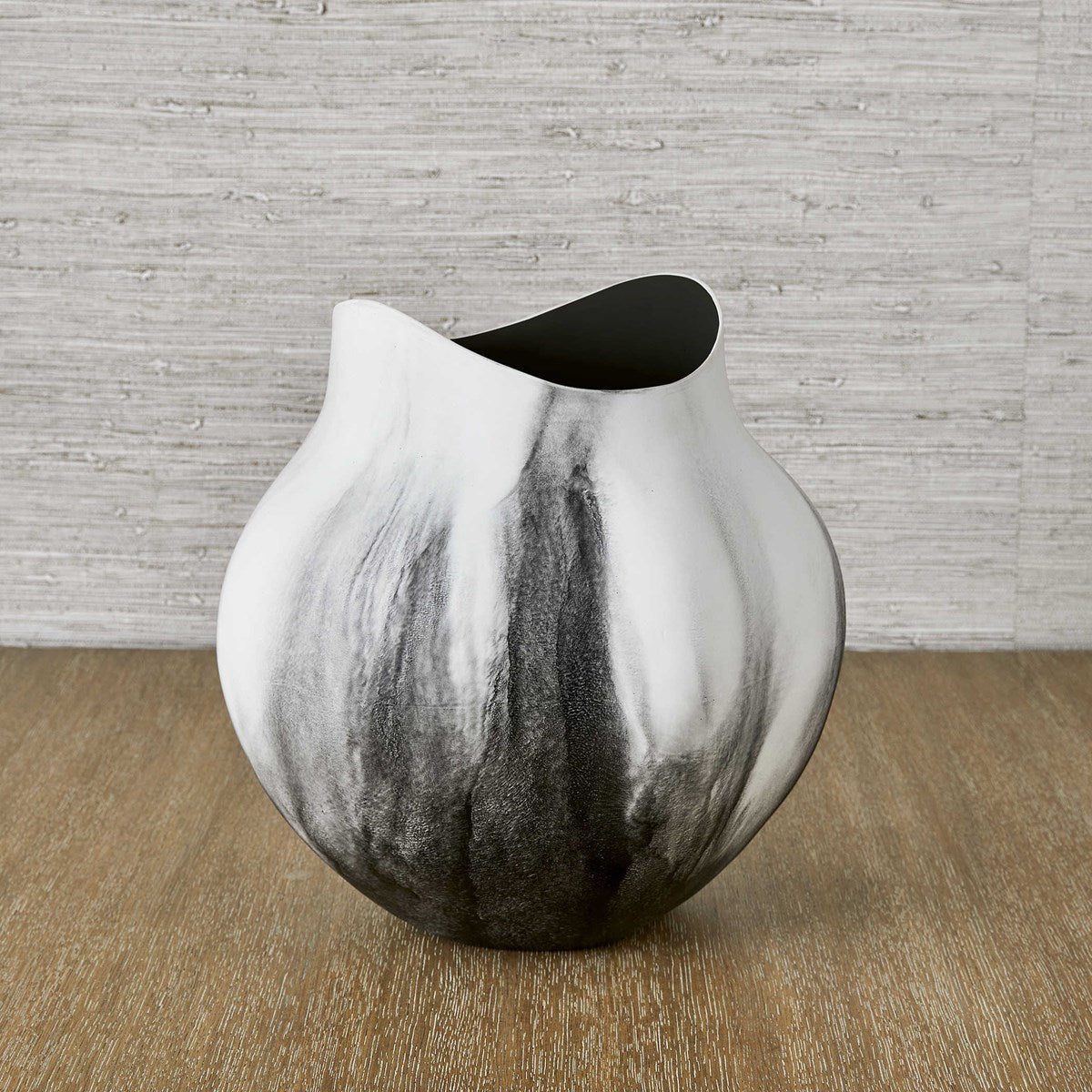 Vapor Vase Vases and Jars| Uttermost