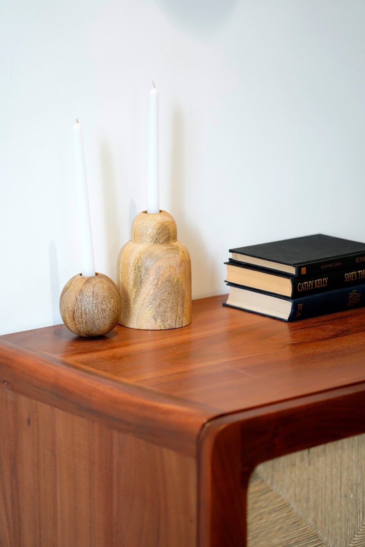 Vase Table Decors| Roots Furniture