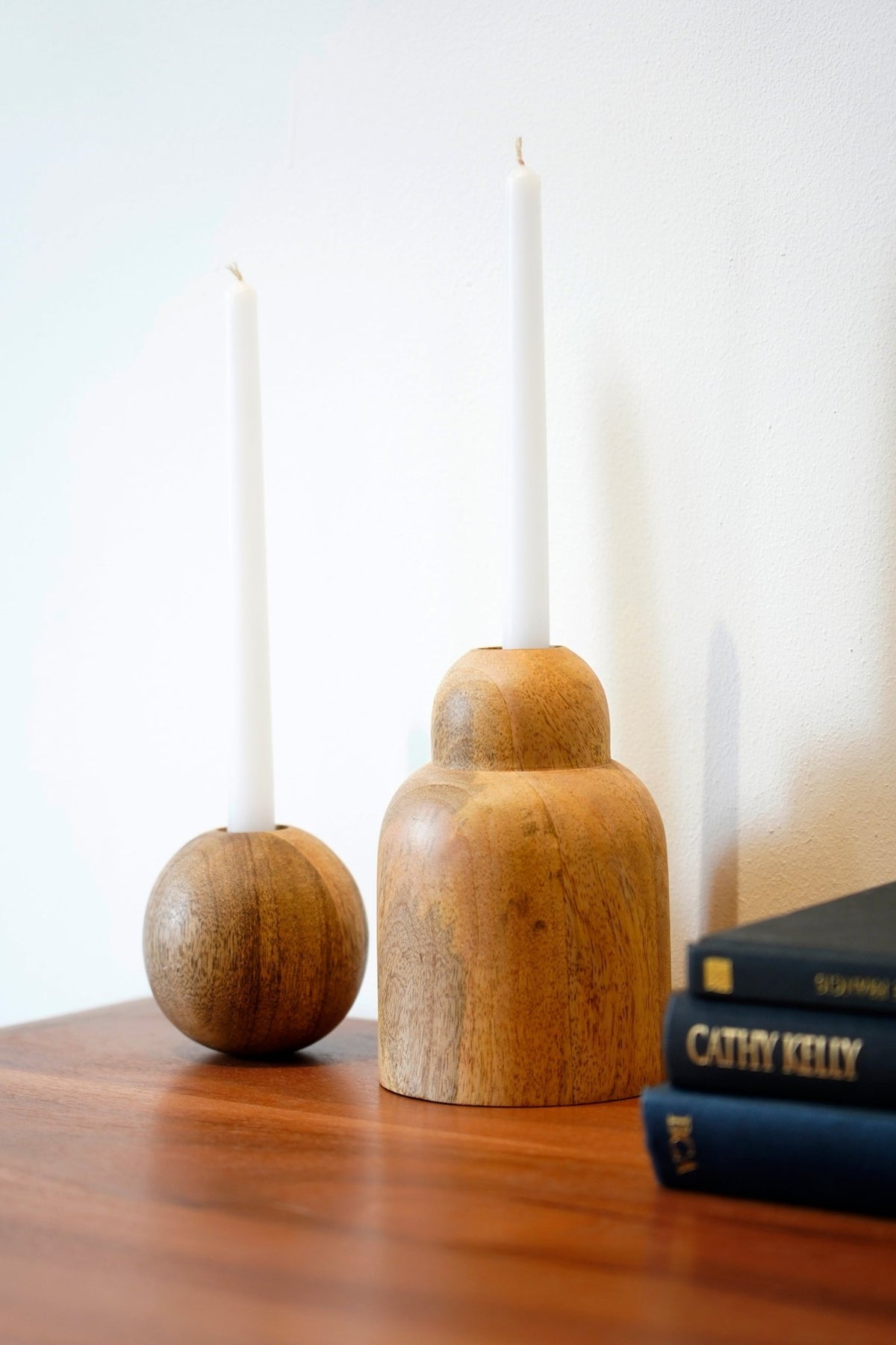 Vase Table Decors| Roots Furniture