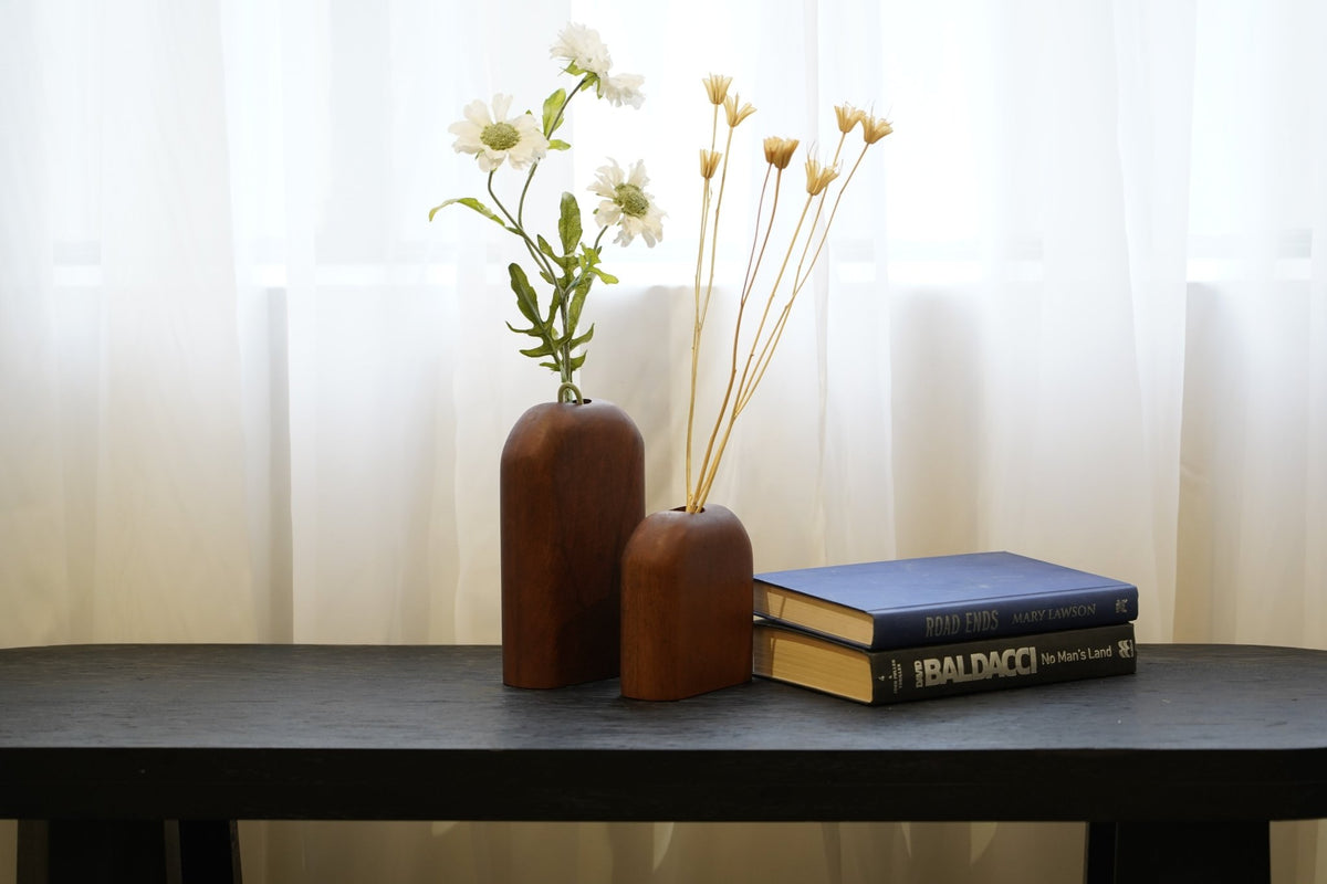 Vase Table Decors| Roots Furniture