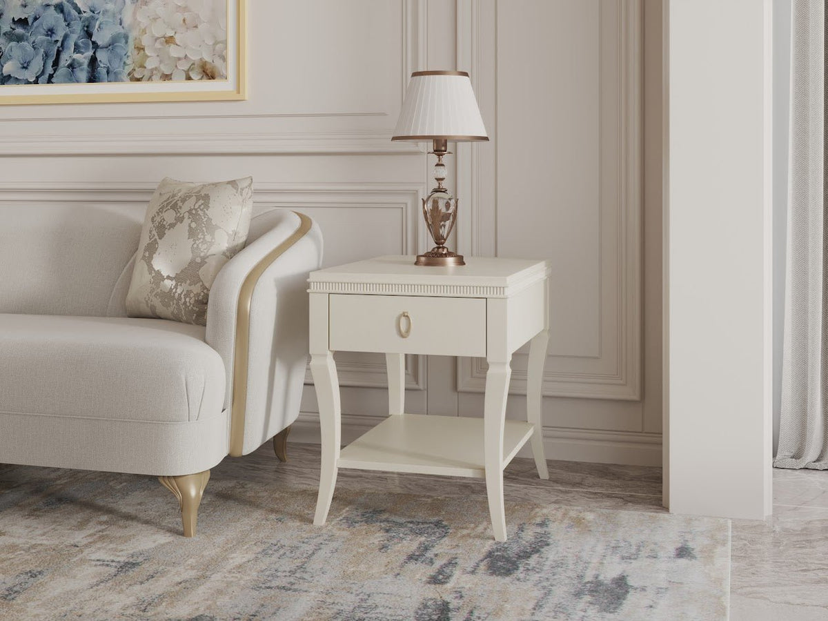 Victoria Manor END Table End Tables| Roots Furniture