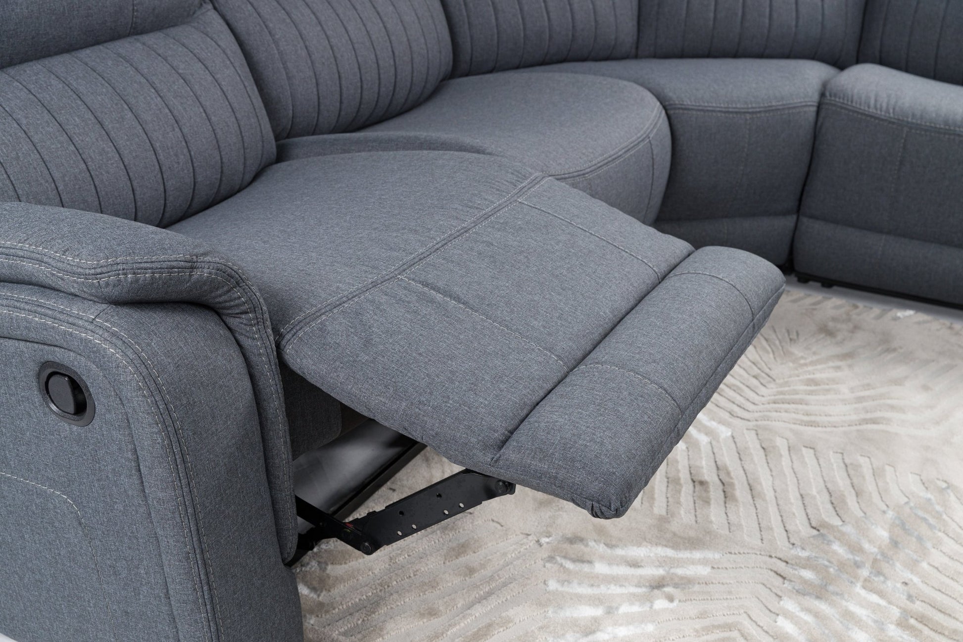 Waldoboro Left-Arm Facing Recliner Sectionals| Ashley Homestore