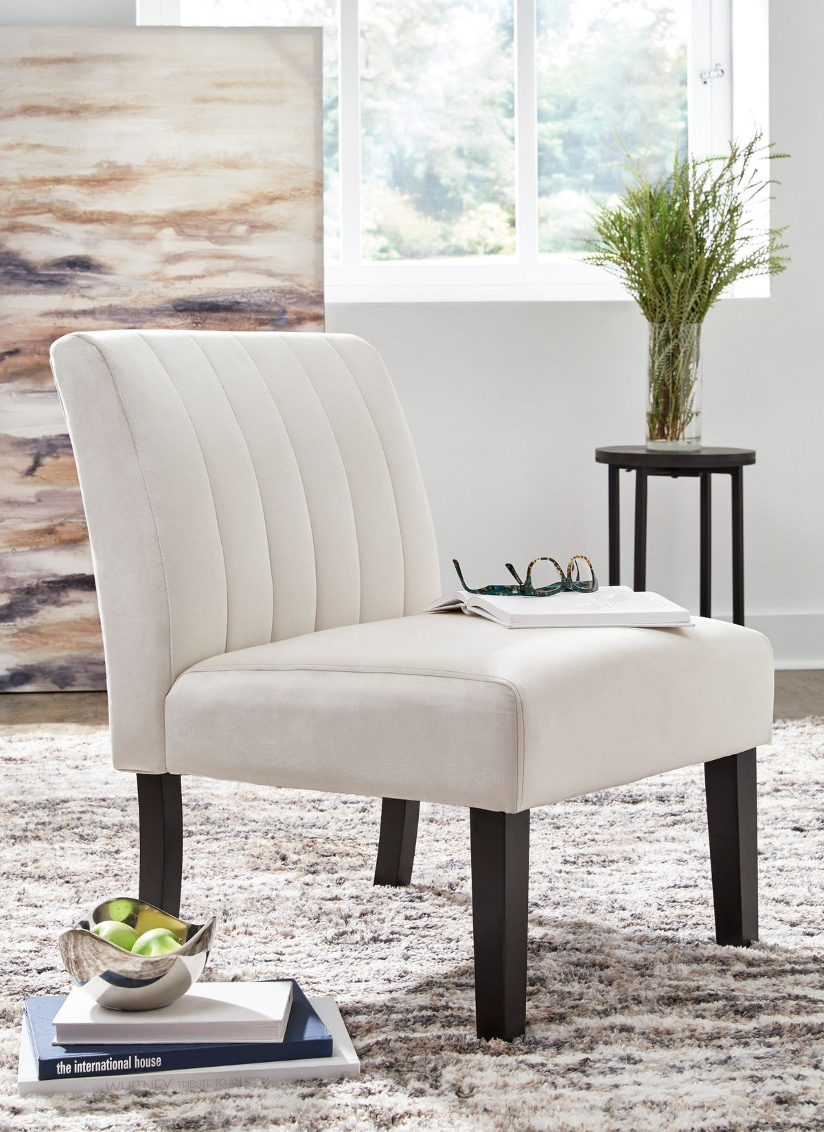 Yarlow Storage Bench Chairs| Ashley Homestore