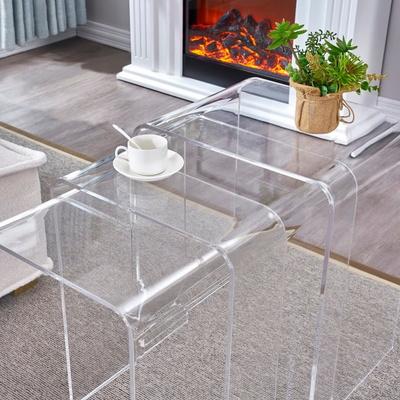 Clear acrylic table set