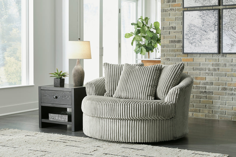 Lindyn Oversized Swivel Accent Chair (6640841228384)