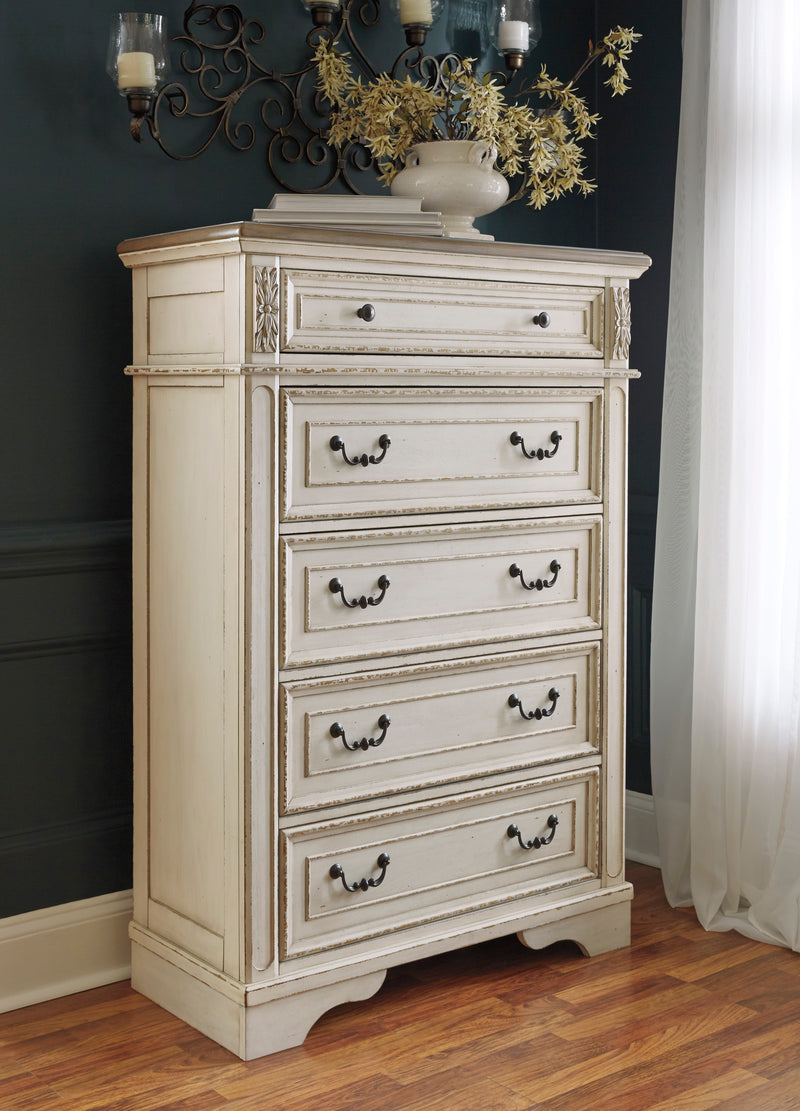 Realyn Chest of Drawers (4490848895072)