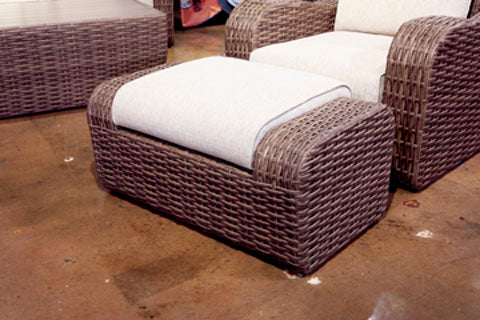SANDY BLOOM Outdoor Ottoman with Cushion (6622994038880)