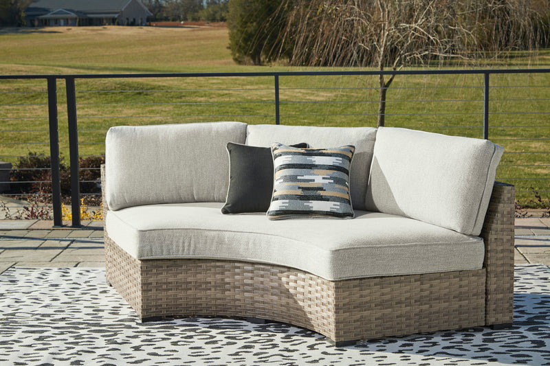 Calworth Outdoor Curved Loveseat with Cushion (6622994563168)