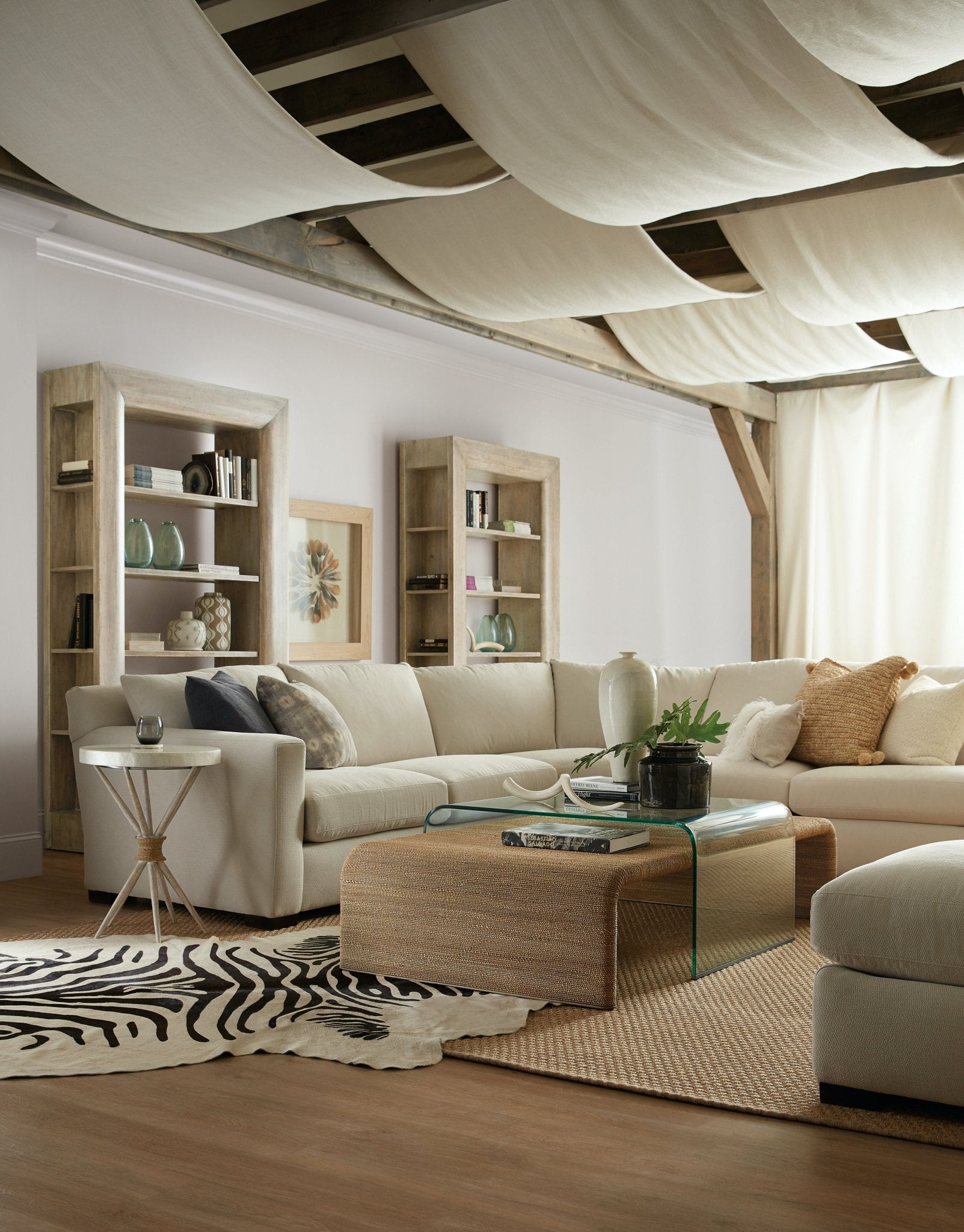 Amani Accent Table Accent & End Tables| Hooker